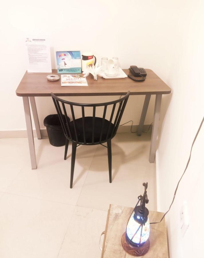 Gracious By Vishesh Hotels & Home Stay 뉴델리 외부 사진