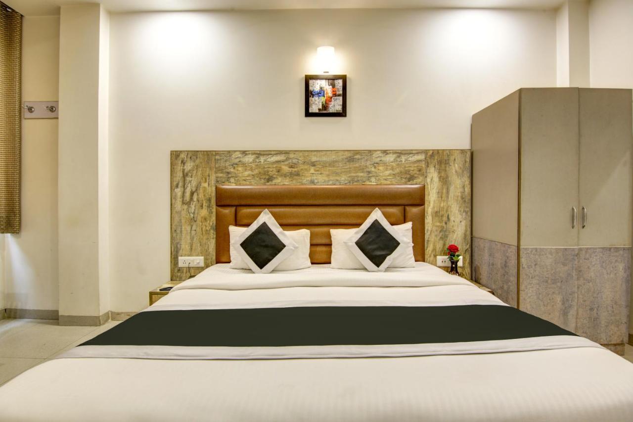 Gracious By Vishesh Hotels & Home Stay 뉴델리 외부 사진