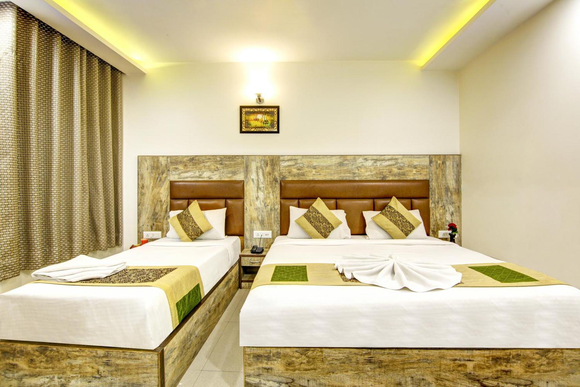 Gracious By Vishesh Hotels & Home Stay 뉴델리 외부 사진
